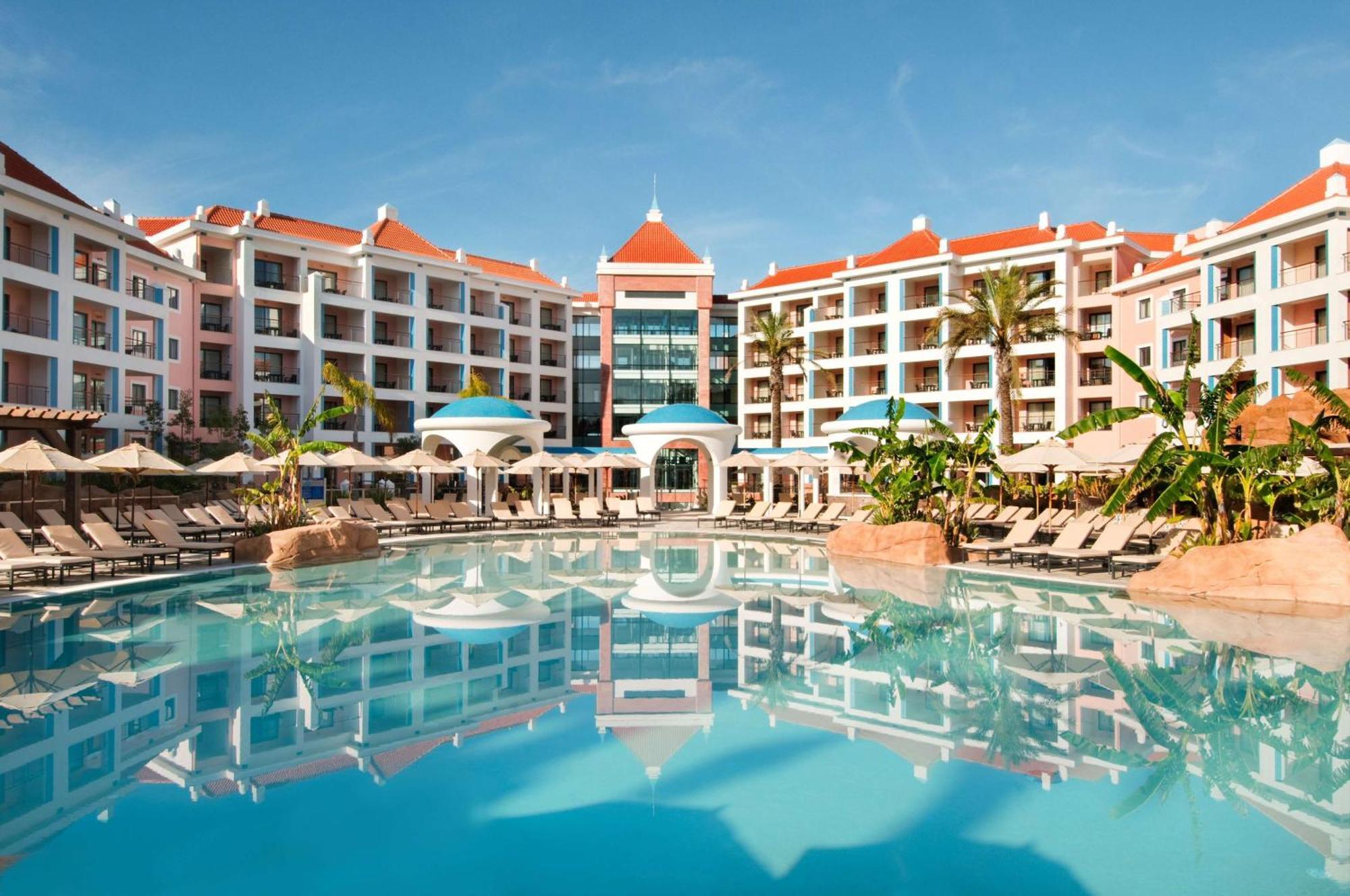 Hilton אתר נופש וילהמורה